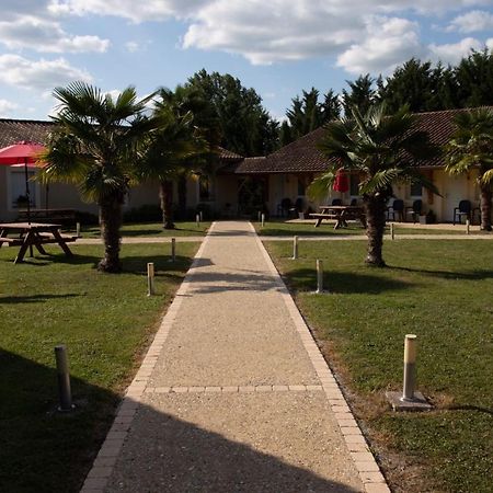 Rev'Hotel Riberac Bagian luar foto