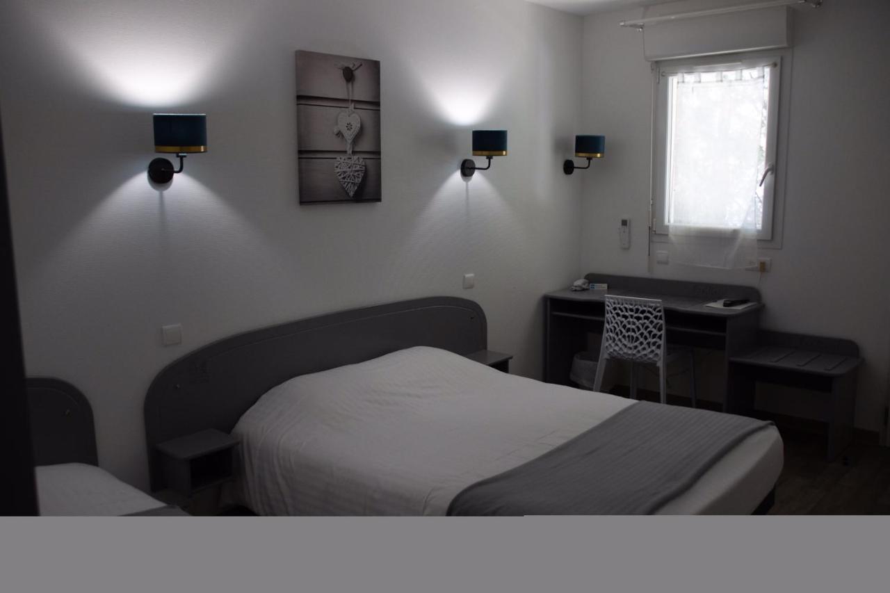Rev'Hotel Riberac Bagian luar foto