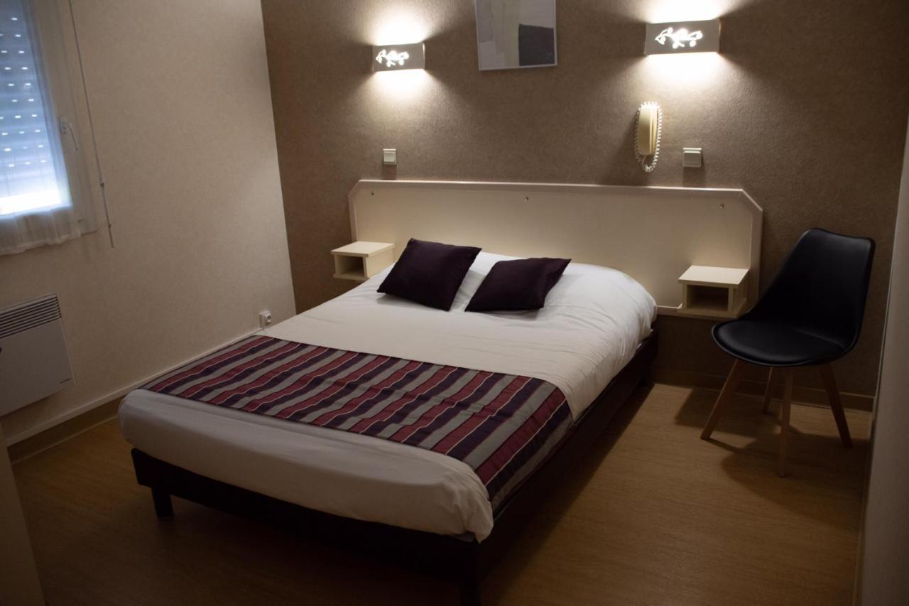 Rev'Hotel Riberac Bagian luar foto